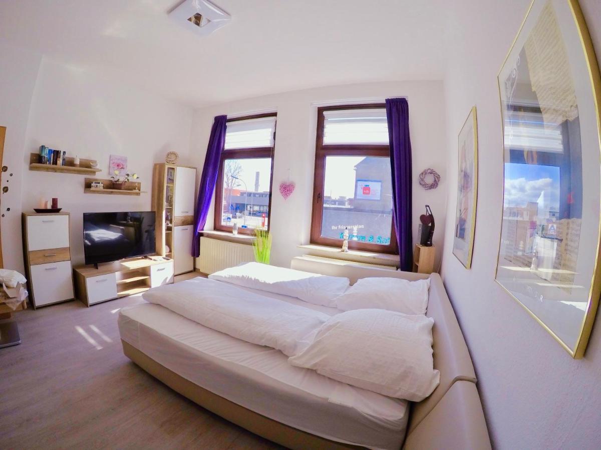 Vivid - Studioapartment Mit Balkon - Netflix - Wlan Wilhelmshaven Luaran gambar